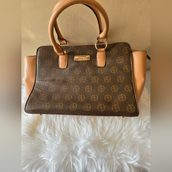 Adrienne Vittadini Studio The Signature Collection Satchel Double Handle Handbag - Picture 5 of 16